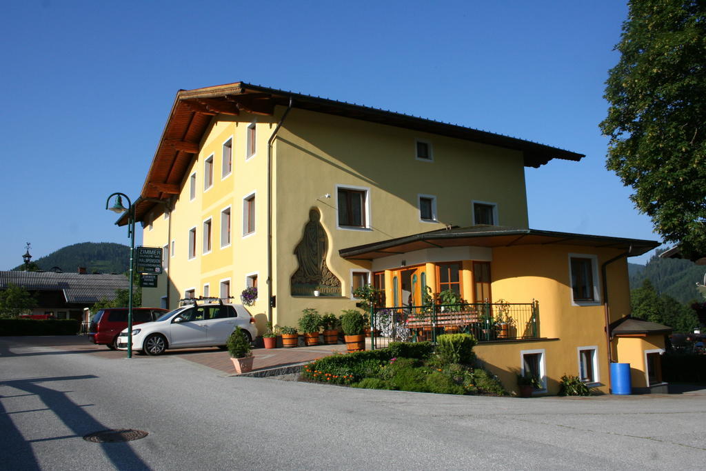Hotel Pension Barbara Sankt Martin am Tennengebirge Exterior foto